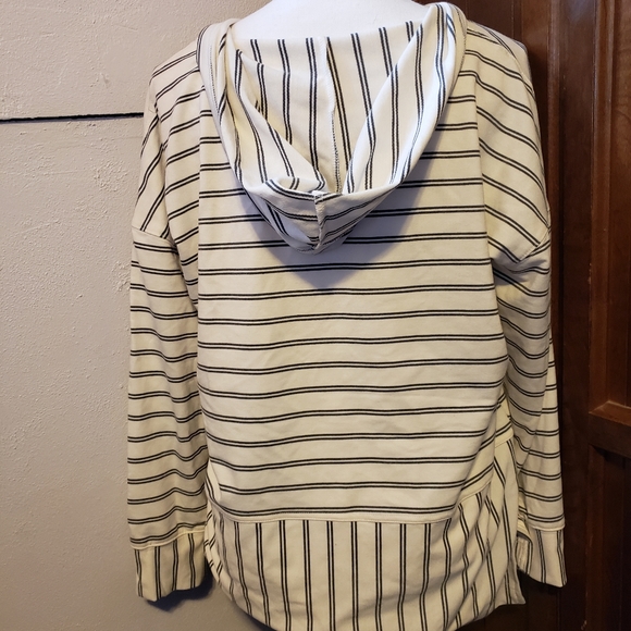 Striped hooded coverup - Picture 2 of 6
